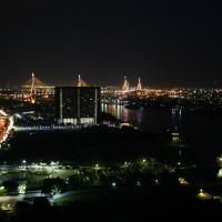 Esti kilátás az erkélyről (a hálóban az ágyból is ugyanezt látni)