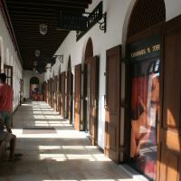 Arcade bevársárló központ